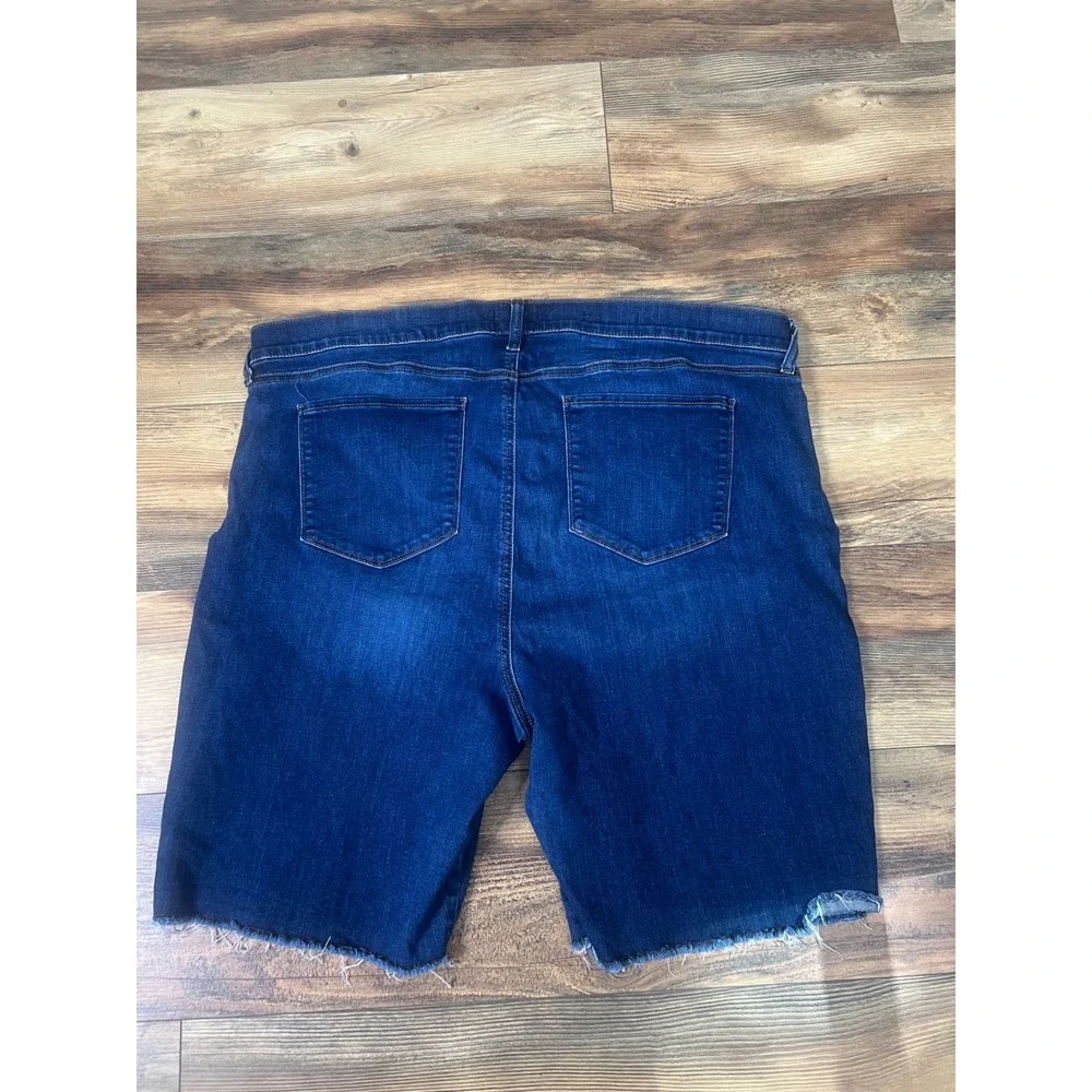 NYDJ Briella Denim Shorts Womens 22W Dark Wash Raw Hem Lift Tuck Bermuda Blue